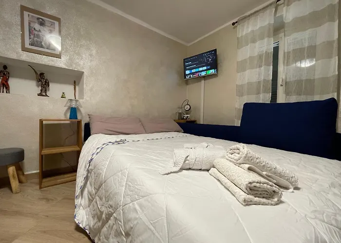 Pensionat Shardana House- Free Parking La Spezia