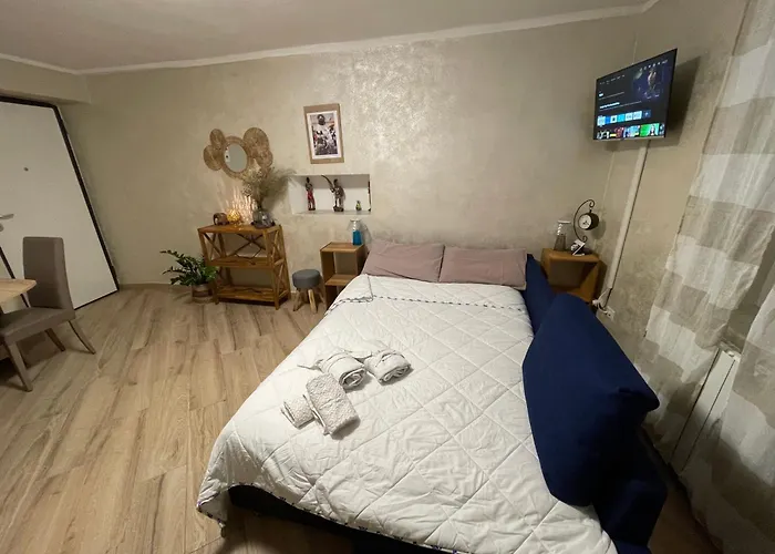 Shardana House- Free Parking Pensionat