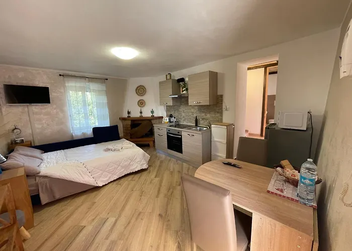 Shardana House- Free Parking Pensionat La Spezia