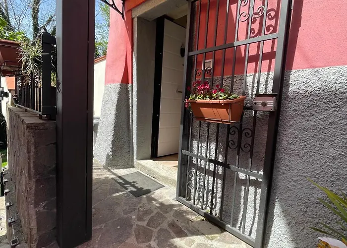 Shardana House- Free Parking 3* La Spezia